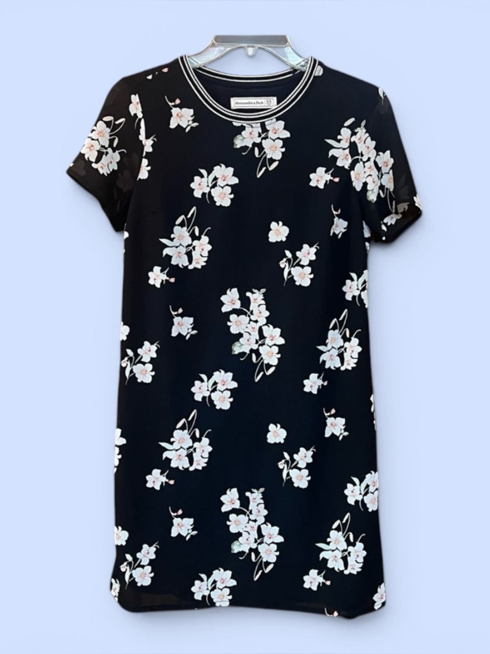 Abercrombie & Fitch Black & White Floral Short Sleeve T-Shirt Shift Mini Dress